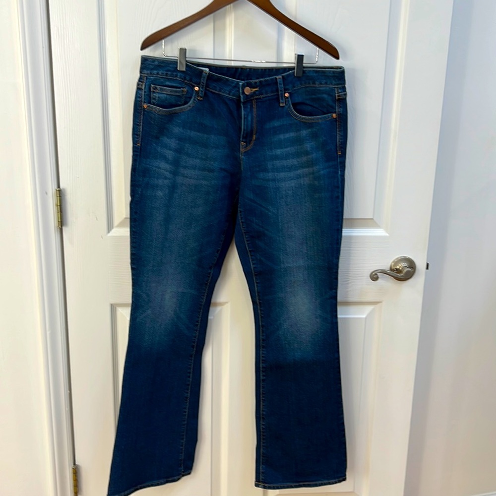 Fall 2013 Gap Curvy 1969 Bootleg Blue Jeans, Size 32R